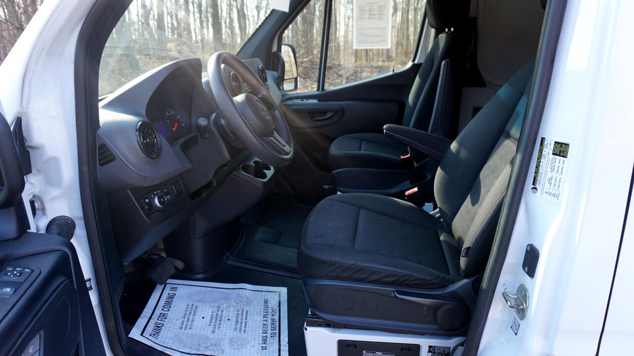 Used 2020 Mercedes-Benz Sprinter 2500 w/ Driver Convenience Package image 10