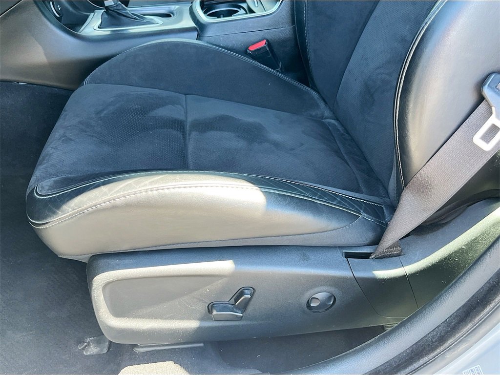 Used 2023 Dodge Charger R/T w/ Plus Group image 18