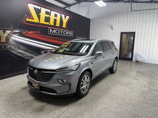 Used 2023 Buick Enclave Essence w/ Experience Buick Package AWD/4WD image 1