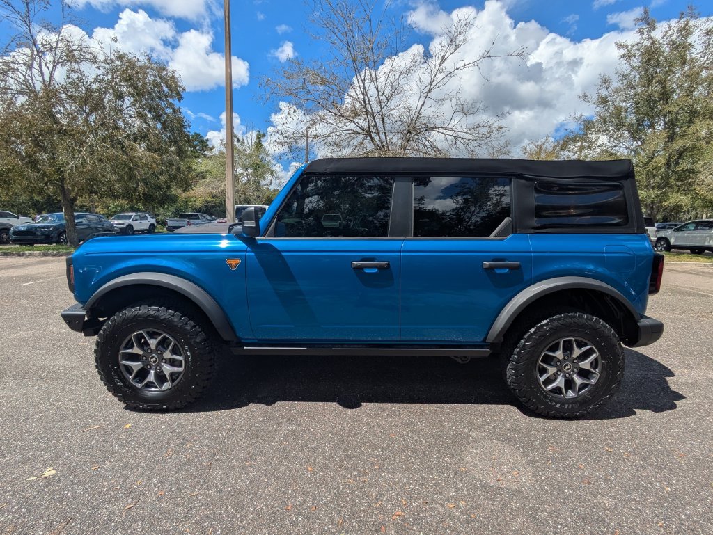 Used 2023 Ford Bronco Badlands AWD/4WD image 7