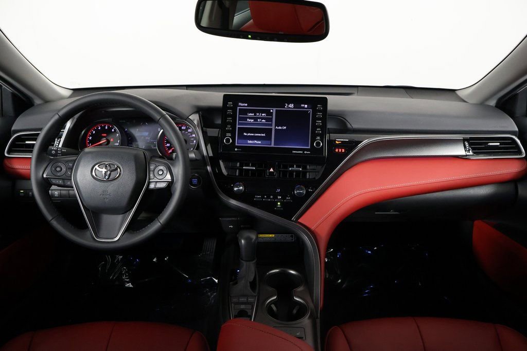 Used 2021 Toyota Camry XSE image 8