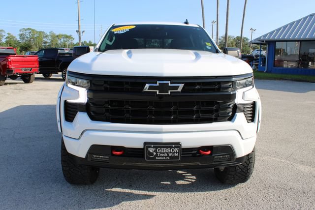 Used 2024 Chevrolet Silverado 1500 RST w/ Redline Edition AWD/4WD image 2