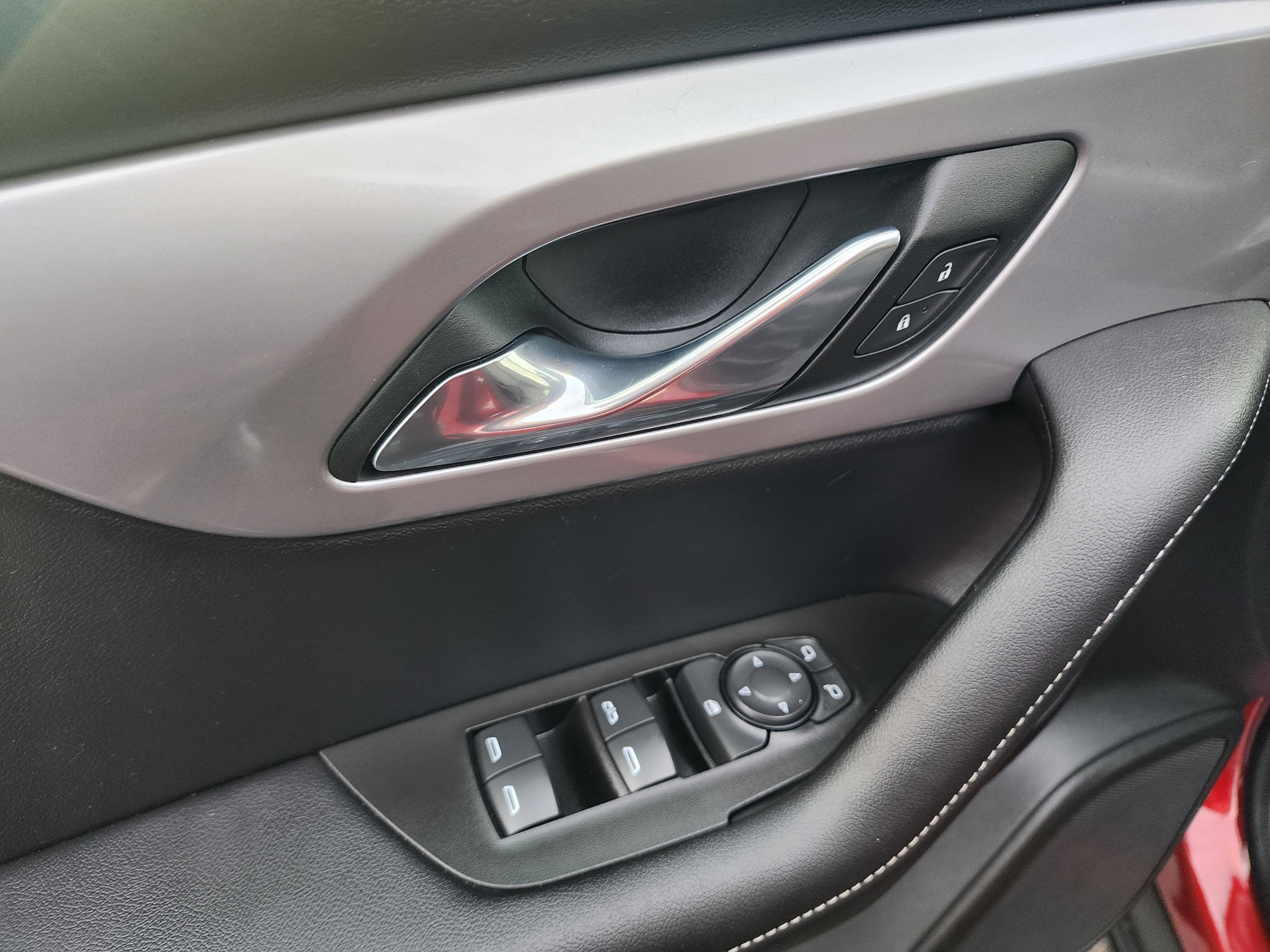 Used 2025 Chevrolet Blazer LT image 24