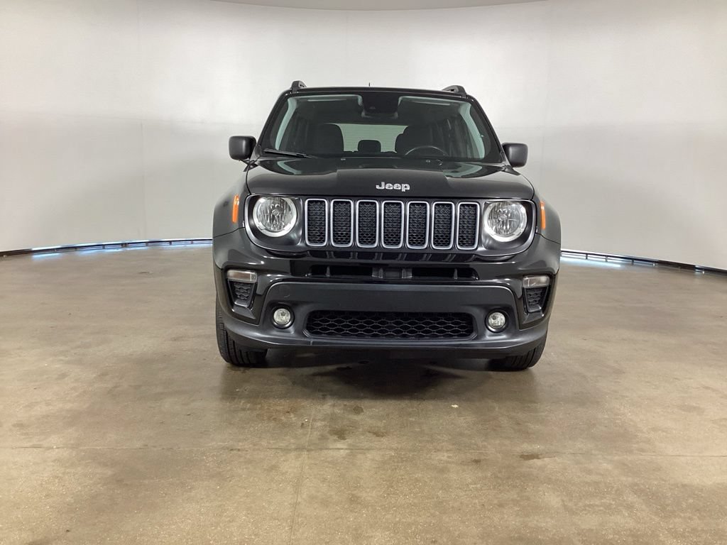 Used 2022 Jeep Renegade Latitude AWD/4WD image 3