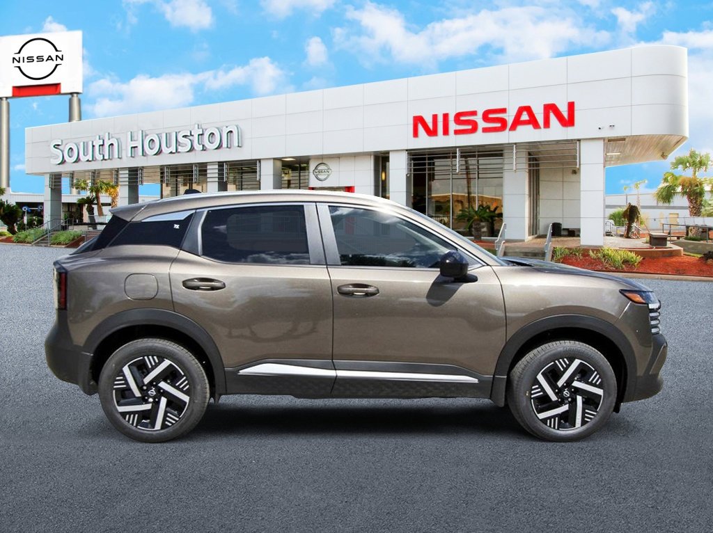 New 2026 Nissan Kicks SV w/ Charging Package FWD image 5