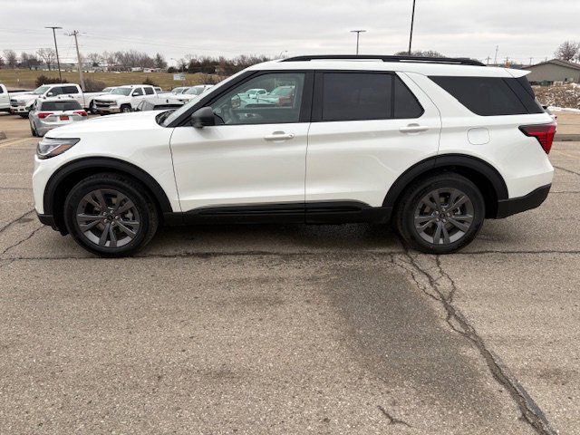 New 2026 Ford Explorer Active w/ Active Comfort Package image 6