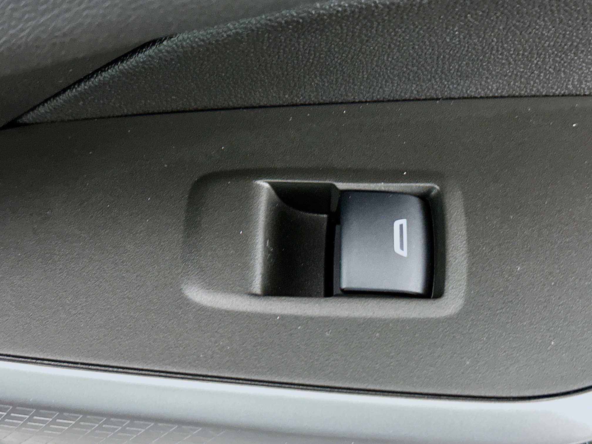 Used 2024 Chevrolet Trax RS w/ Sunroof Package image 28