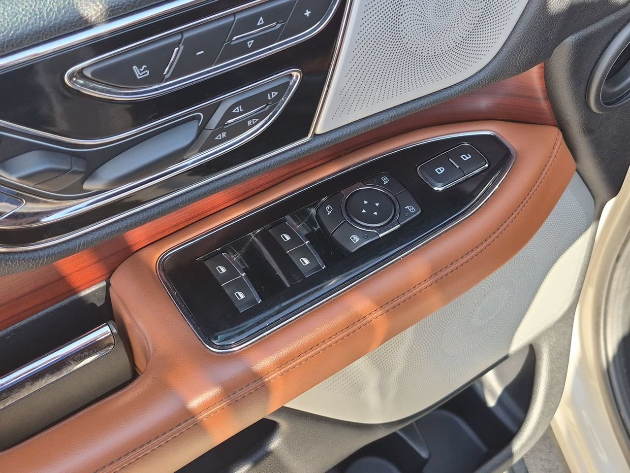 Used 2020 Lincoln Navigator Reserve w/ Luxury Package AWD/4WD image 8