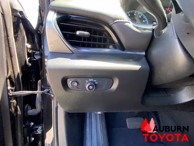 Used 2023 Chevrolet Traverse LT FWD image 39