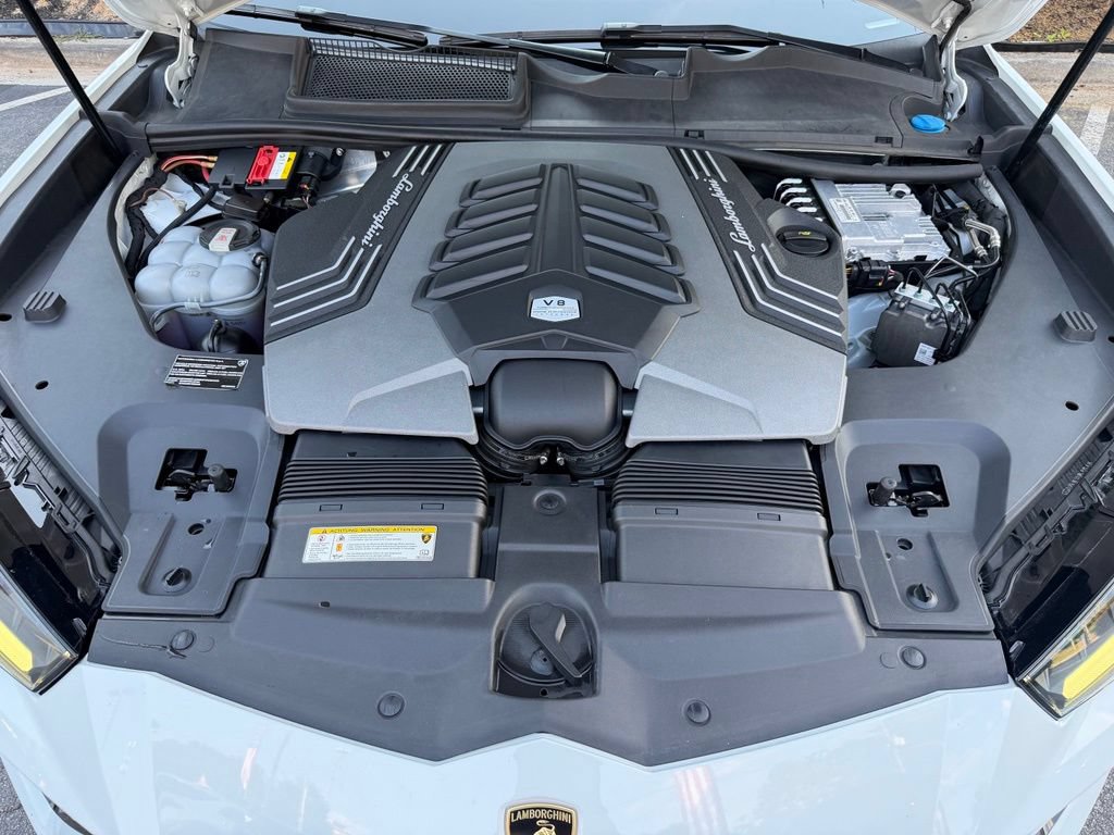 Used 2021 Lamborghini Urus AWD/4WD image 6