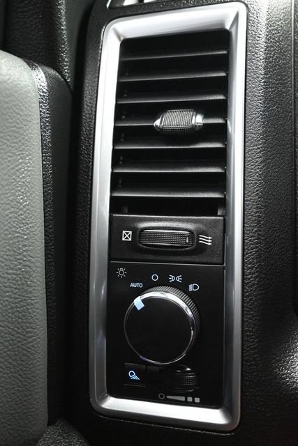 Used 2021 RAM 1500 Classic SLT AWD/4WD image 24