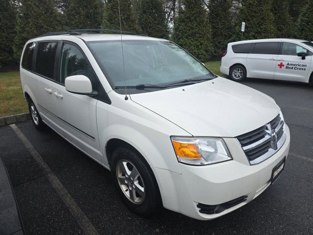 Used 2009 Dodge Grand Caravan SXT w/ Entertainment Group 2 image 3