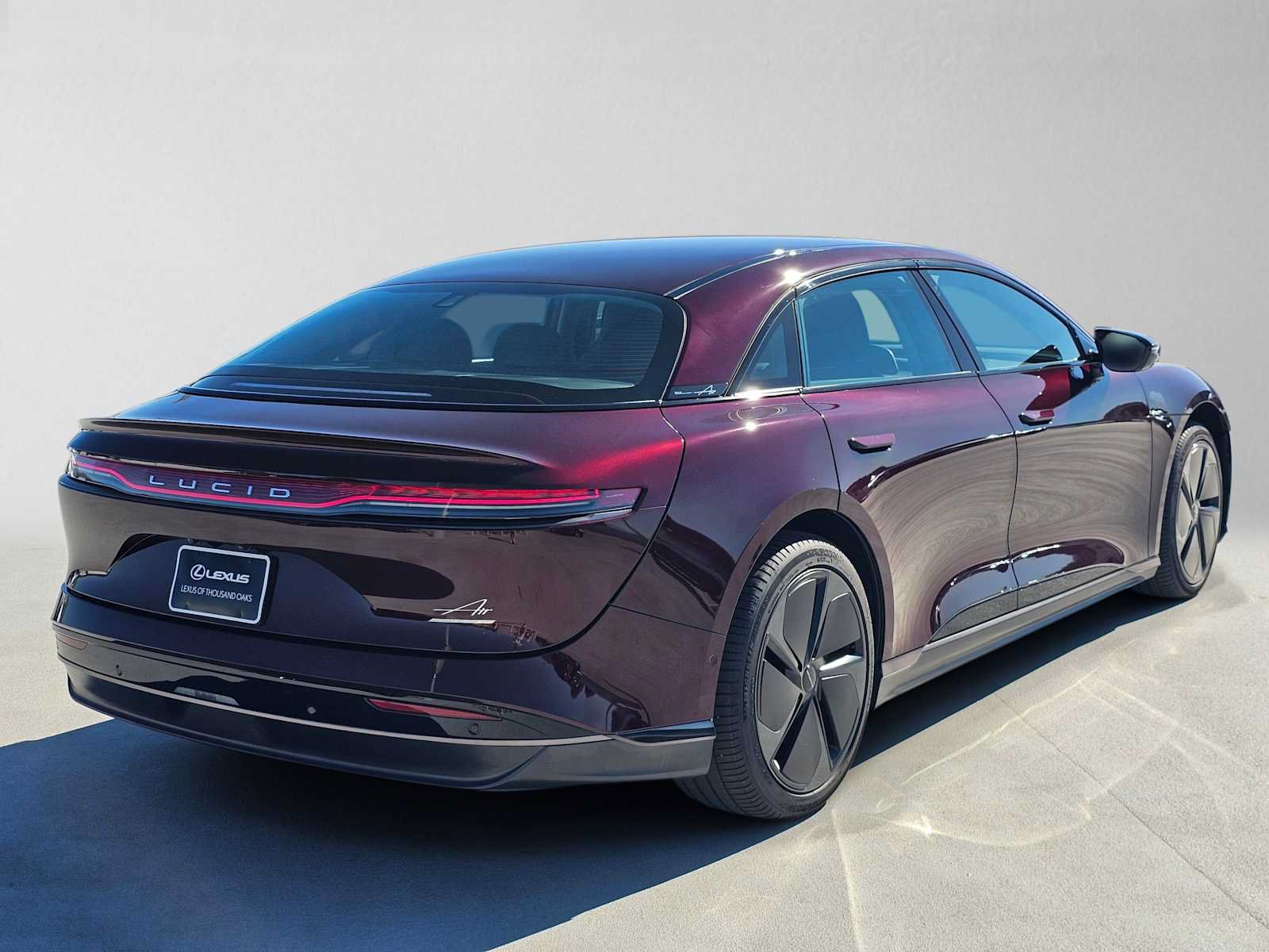 Used 2025 Lucid Air Touring AWD/4WD image 3