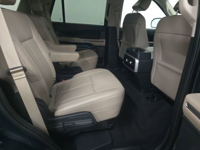 Used 2024 Ford Expedition XLT image 7