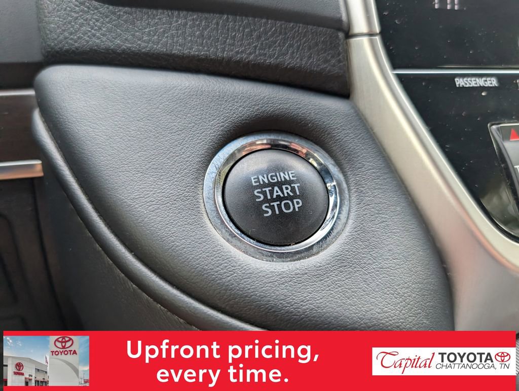Used 2018 Toyota Land Cruiser AWD/4WD image 20