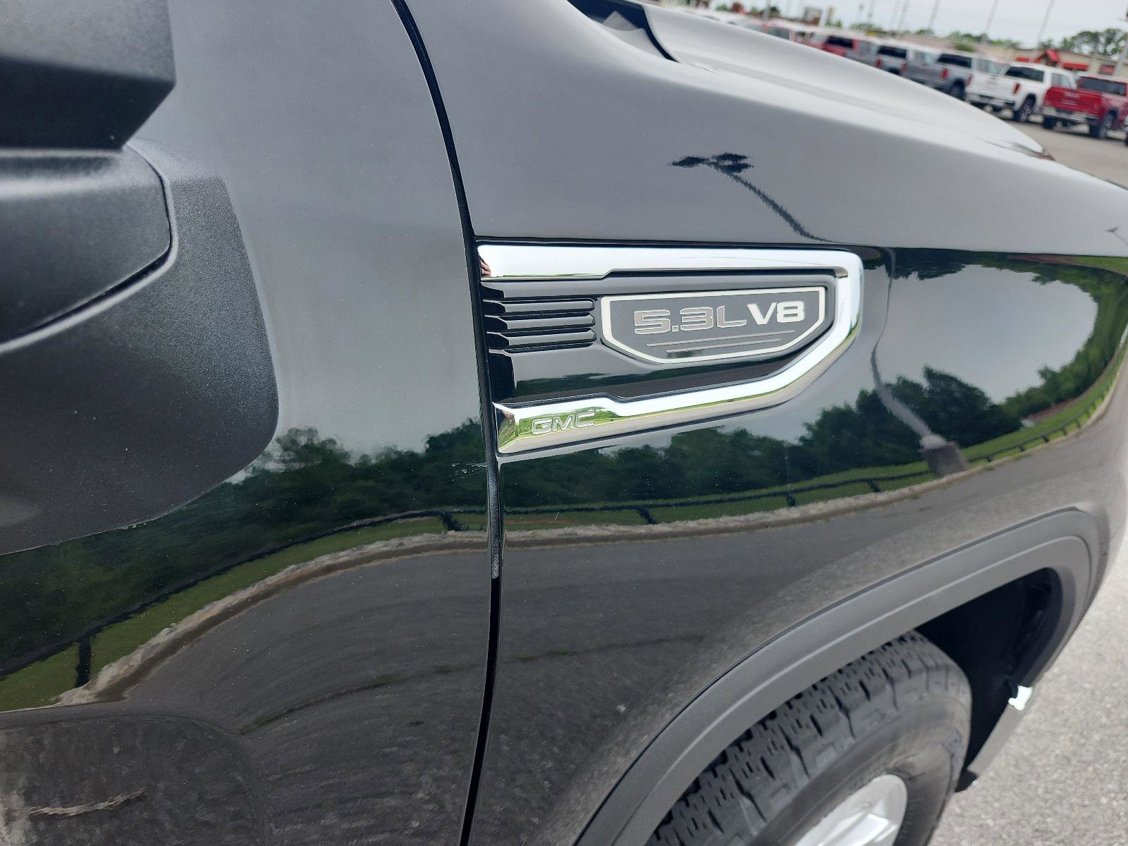 Used 2023 GMC Sierra 1500 SLE AWD/4WD image 8