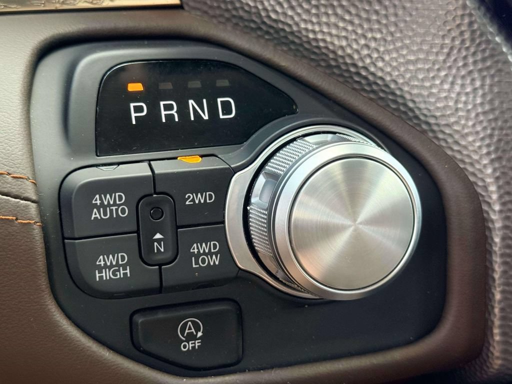 Used 2025 RAM 1500 Limited w/ Trailer Tow Group AWD/4WD image 19