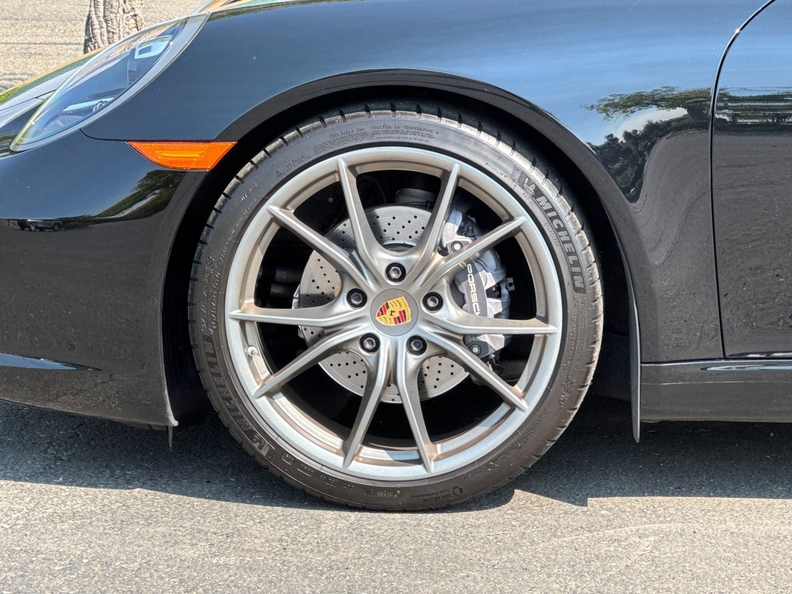 Used 2017 Porsche 911 Carrera RWD image 23
