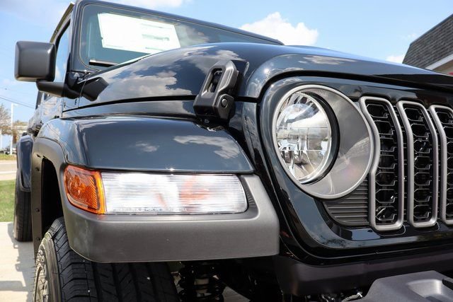New 2025 Jeep Gladiator Sport image 4