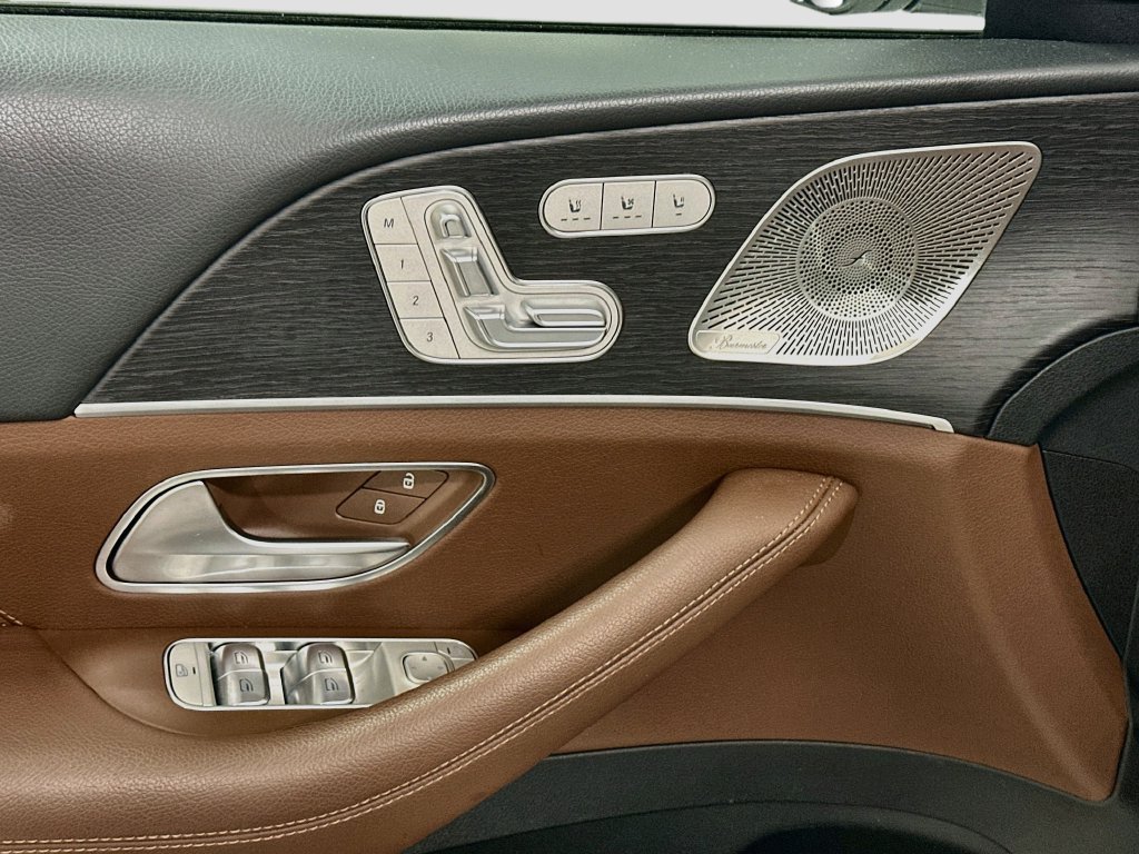 Used 2024 Mercedes-Benz GLS 450 4MATIC image 19
