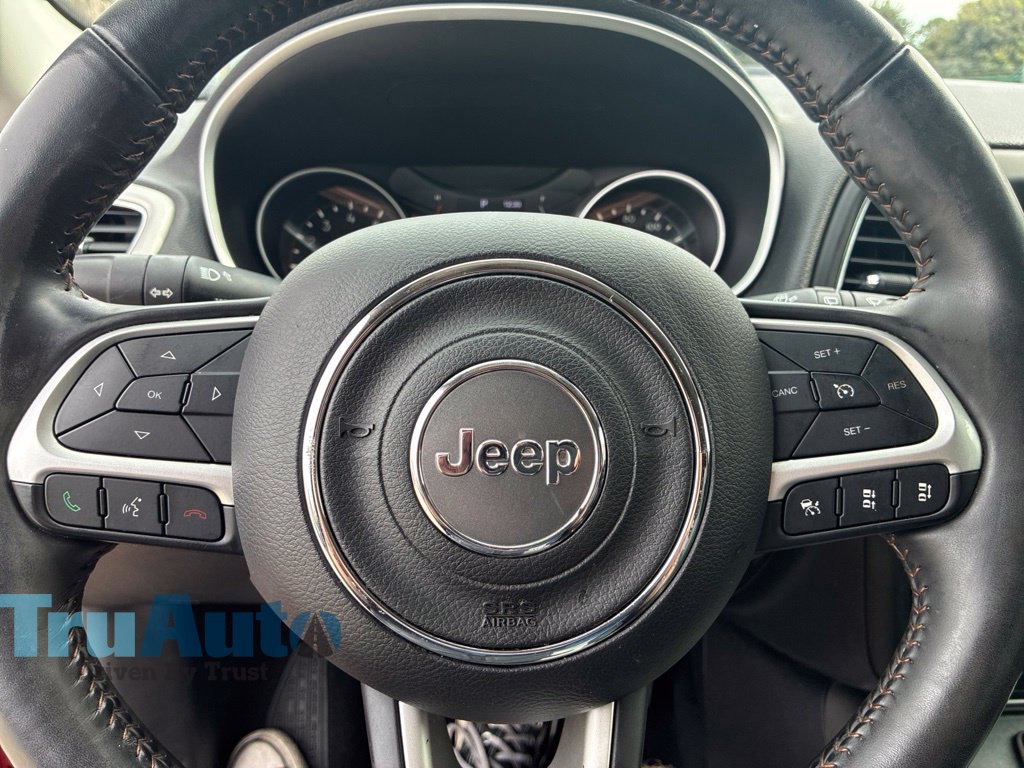 Used 2020 Jeep Compass Latitude FWD image 25