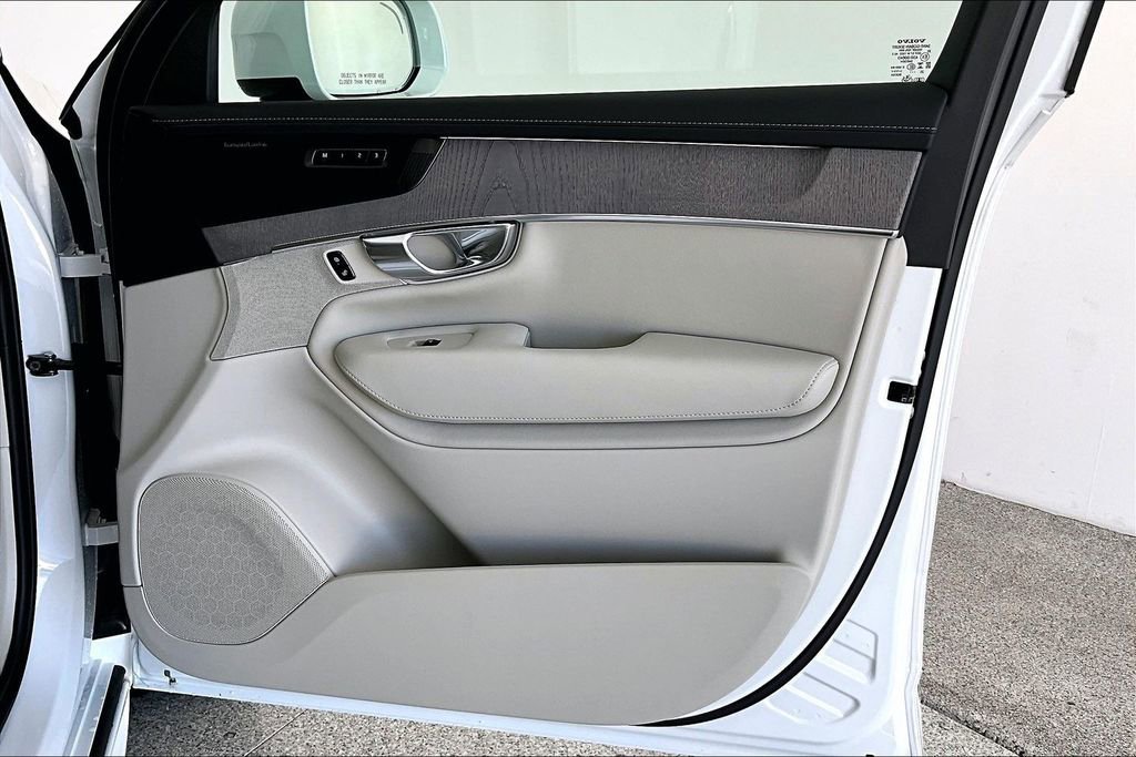 New 2026 Volvo XC90 B6 Ultra w/ Protection Package Premier image 20