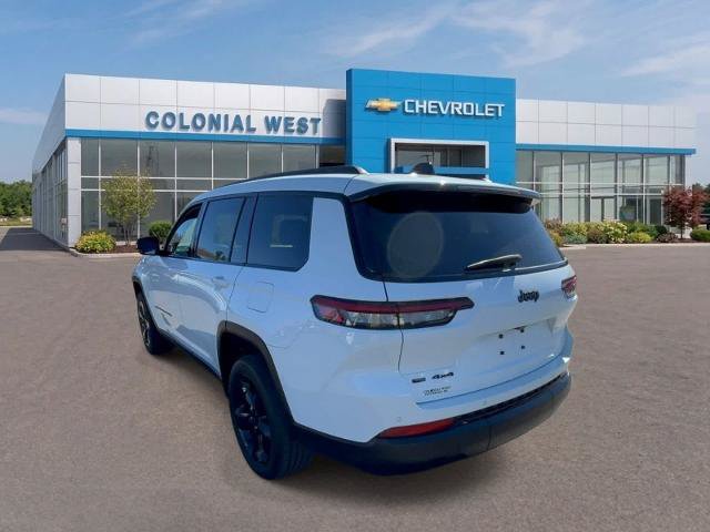 Used 2023 Jeep Grand Cherokee L Laredo AWD/4WD image 3