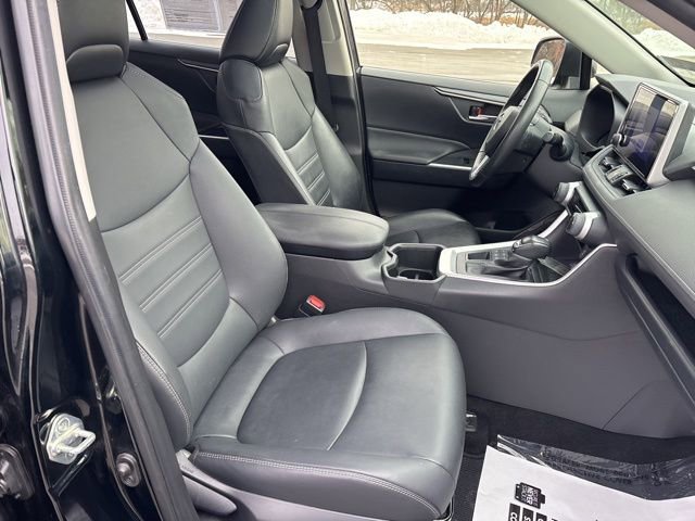 Used 2023 Toyota RAV4 XLE Premium image 13