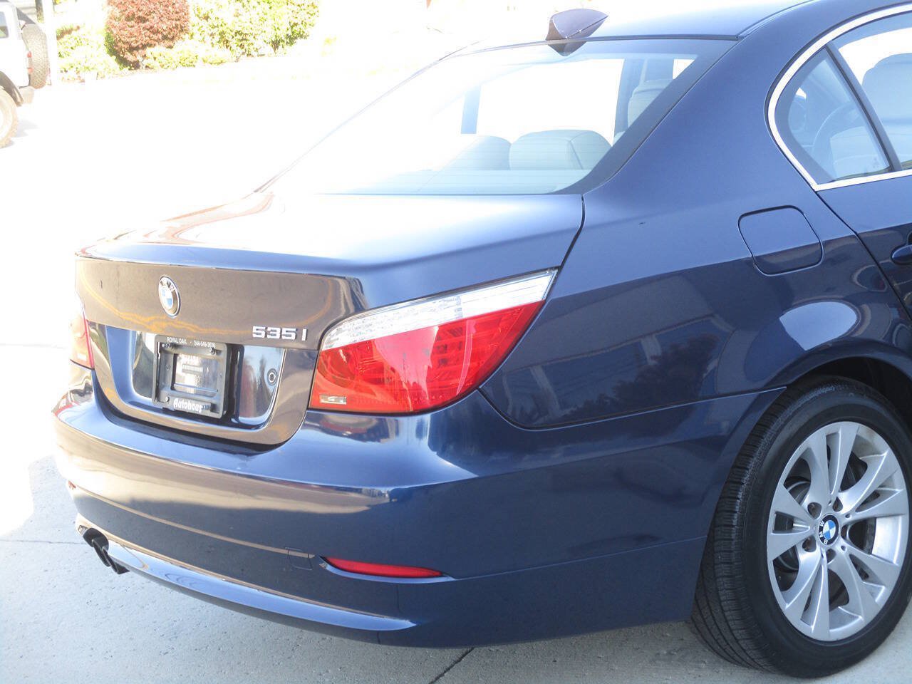 Used 2010 BMW 535i xDrive Sedan AWD/4WD image 46