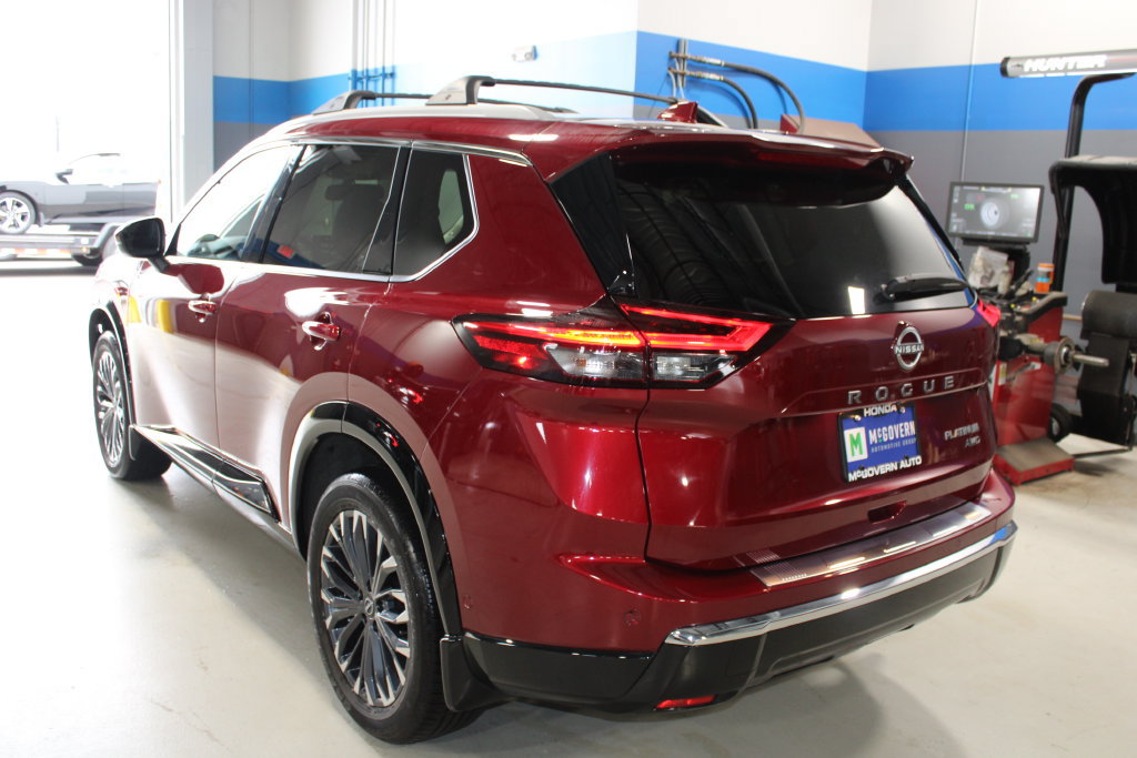Used 2025 Nissan Rogue Platinum AWD/4WD image 24