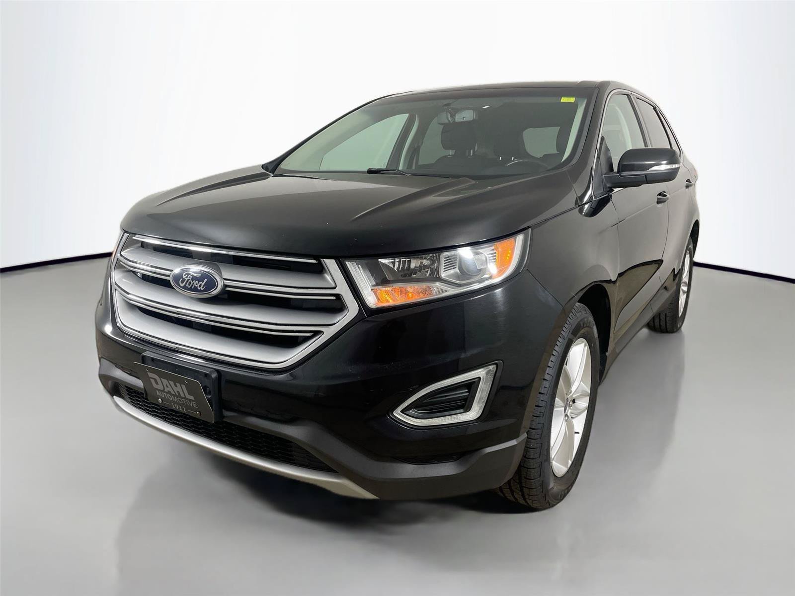 Used 2016 Ford Edge SEL w/ Class II Trailer Tow Package AWD/4WD image 4