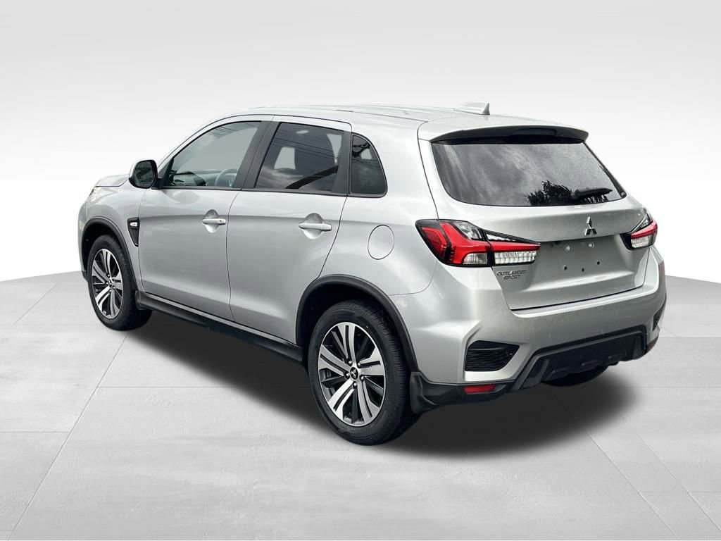 Used 2023 Mitsubishi Outlander Sport ES image 3
