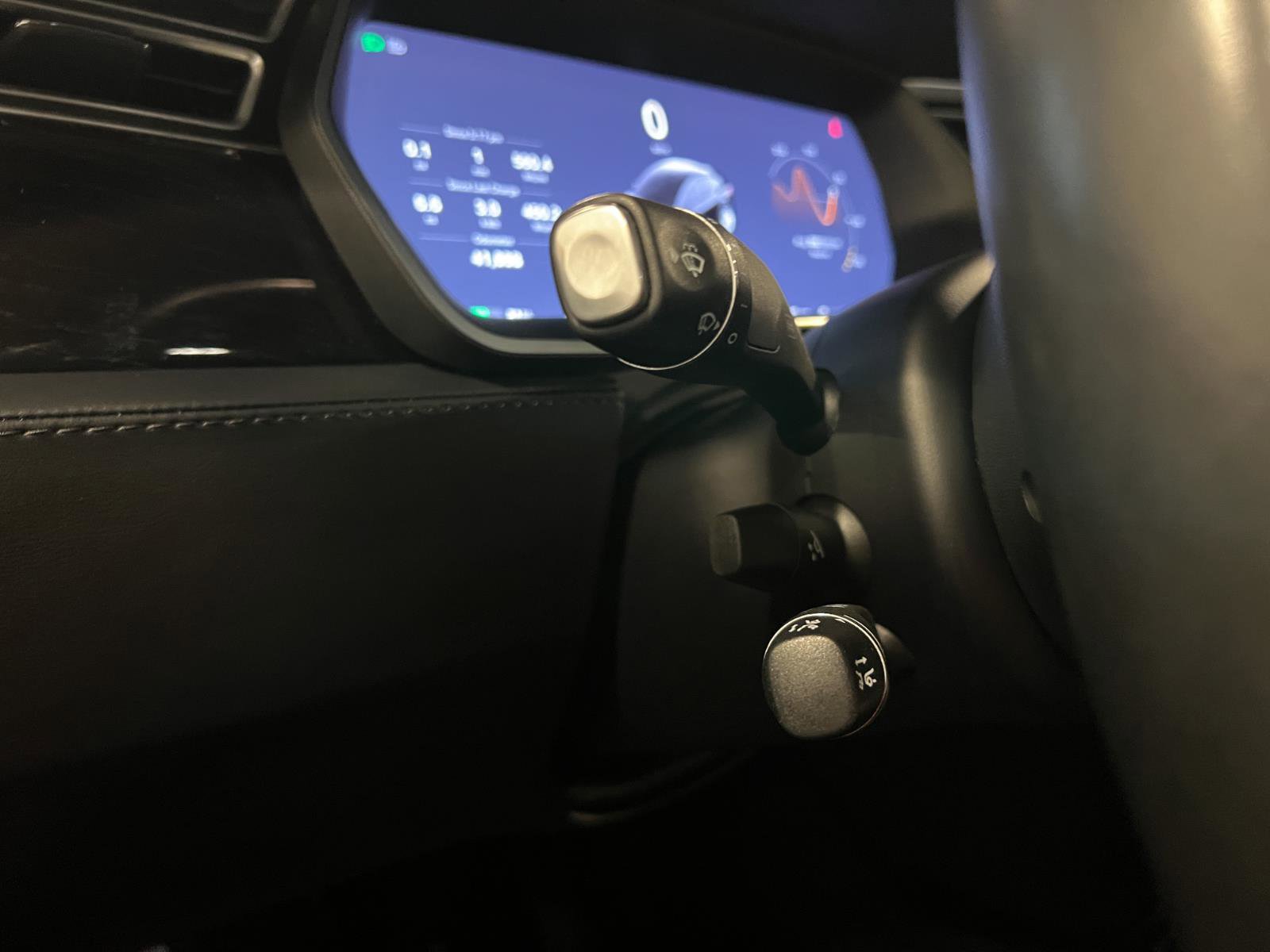 Used 2018 Tesla Model X 75D image 15