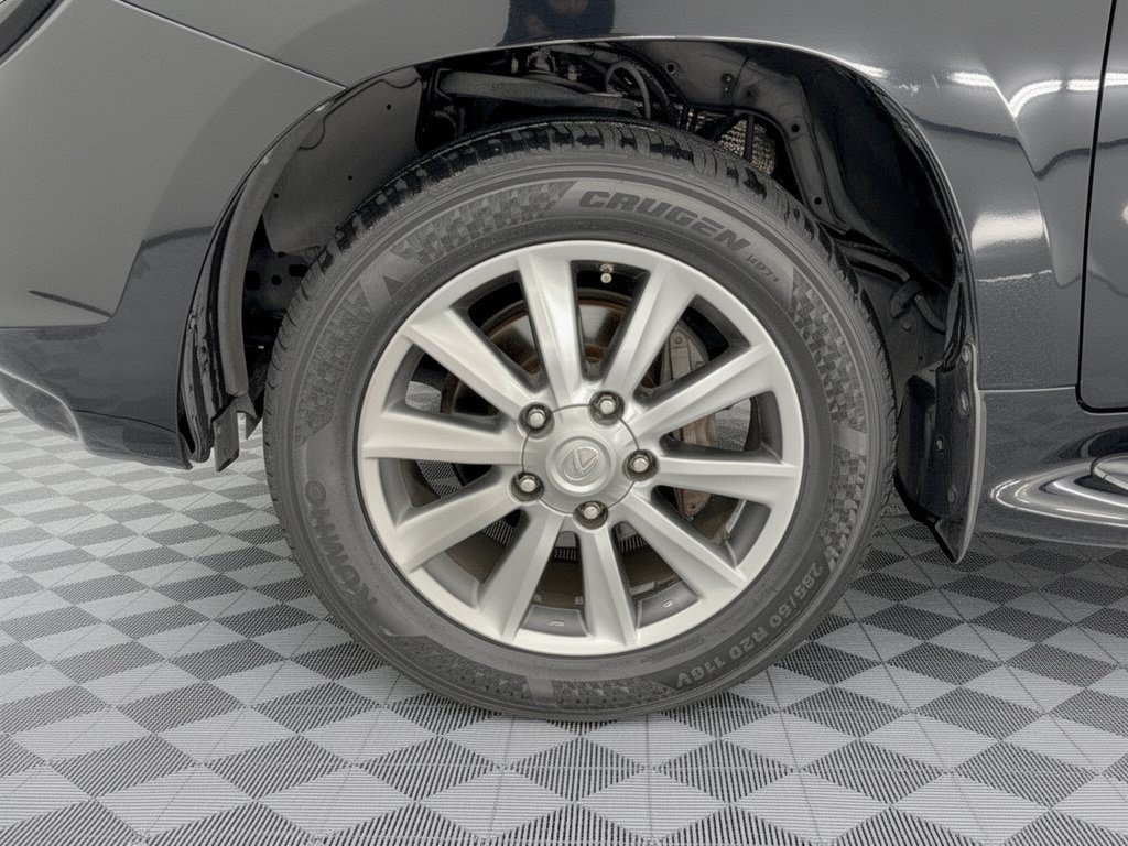 Used 2010 Lexus LX 570 4WD w/ Luxury Pkg image 13
