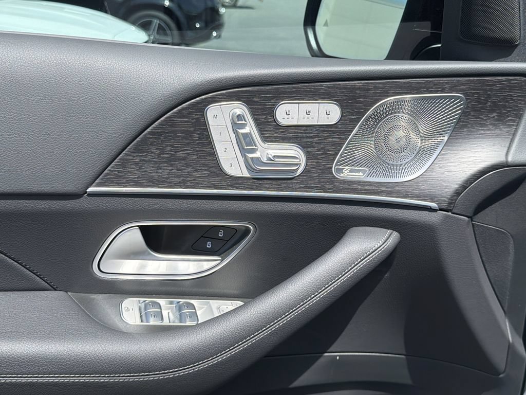 New 2026 Mercedes-Benz GLS 450 4MATIC image 24