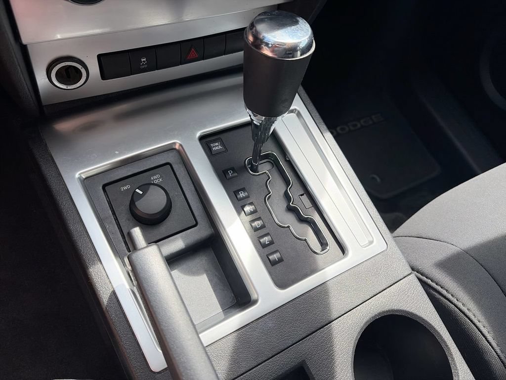 Used 2010 Dodge Nitro SXT AWD/4WD image 19