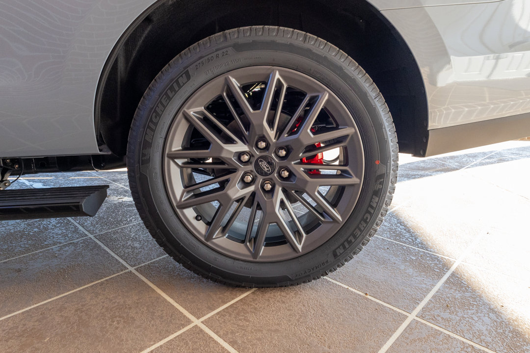 New 2025 Ford Expedition Platinum w/ Stealth Performance Package image 9