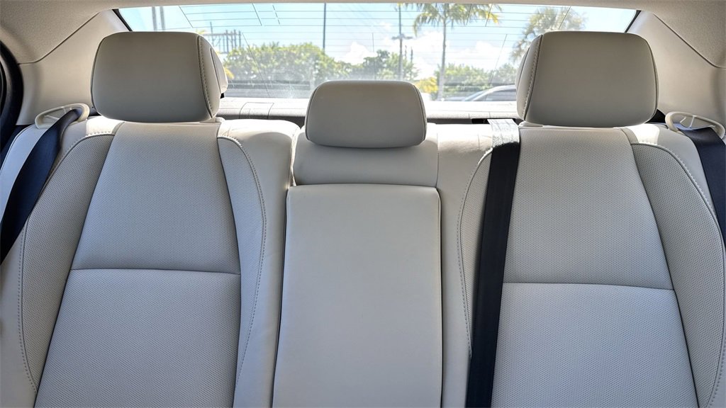 Used 2024 MAZDA MAZDA3 2.5 Turbo Sedan w/Premium Plus image 19