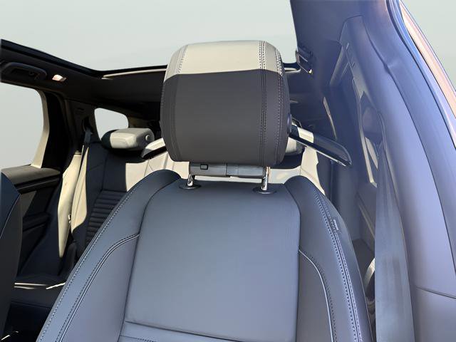 New 2025 Land Rover Discovery Sport Dynamic SE image 20