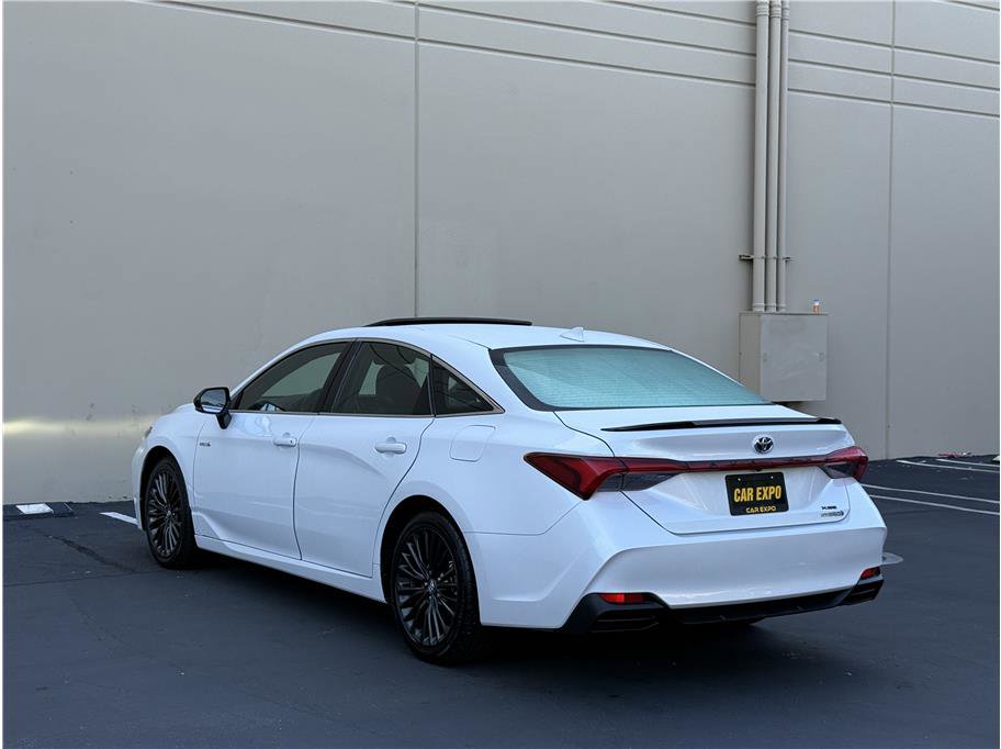Used 2019 Toyota Avalon XSE w/ All Weather Liner Package FWD image 5