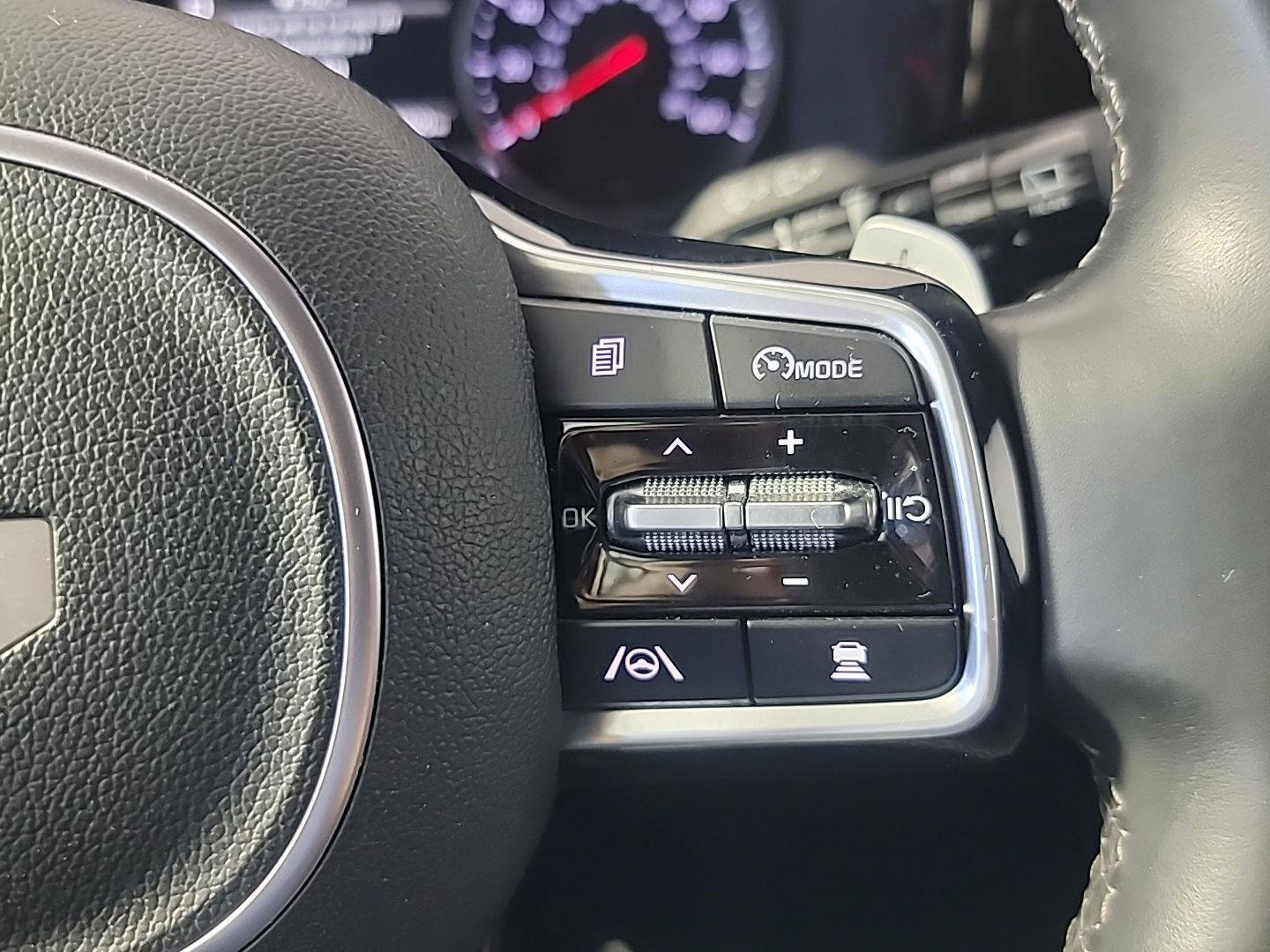 Used 2023 Kia Sorento EX AWD/4WD image 26
