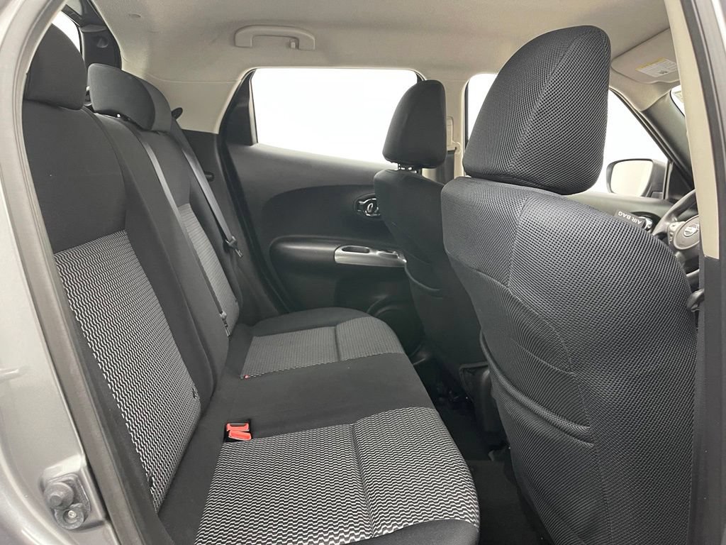 Used 2015 Nissan Juke S FWD image 30