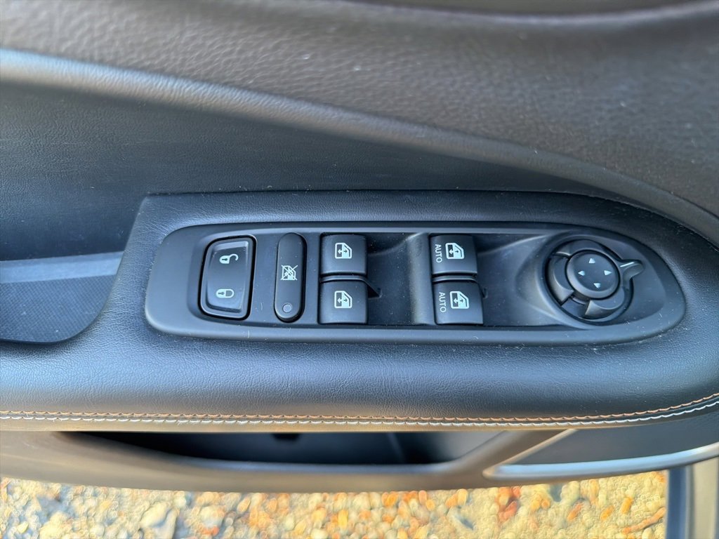 Used 2018 Jeep Compass Latitude w/ Popular Equipment Group image 17