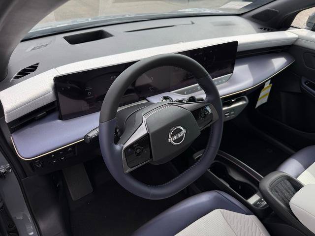 New 2026 Nissan Leaf Platinum+ w/ Cargo Package (Platinum+) FWD image 17