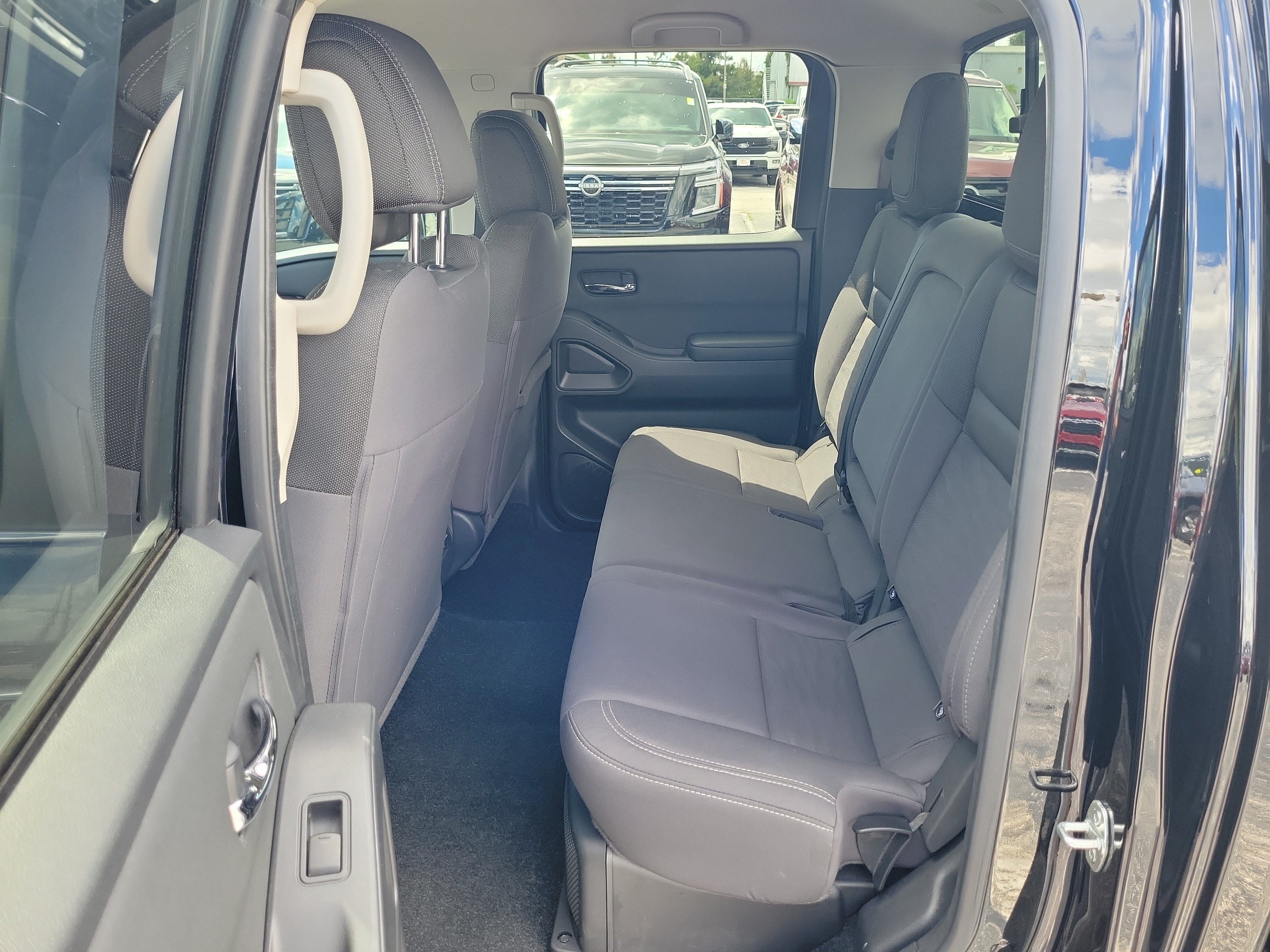 Certified 2024 Nissan Frontier SV w/ SV Convenience Package RWD image 13