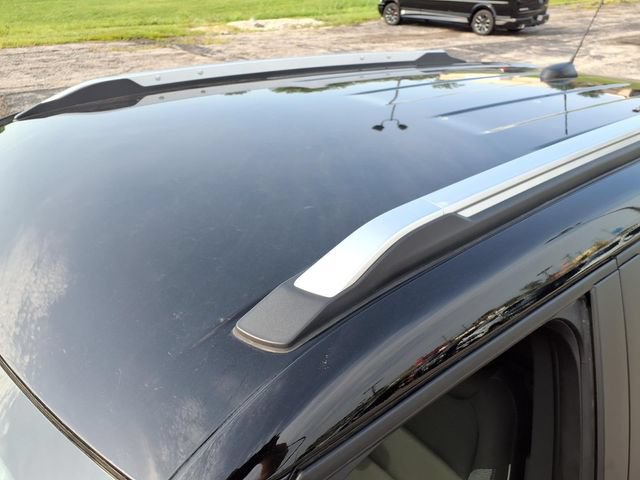 Used 2025 Chevrolet TrailBlazer LT AWD/4WD image 16