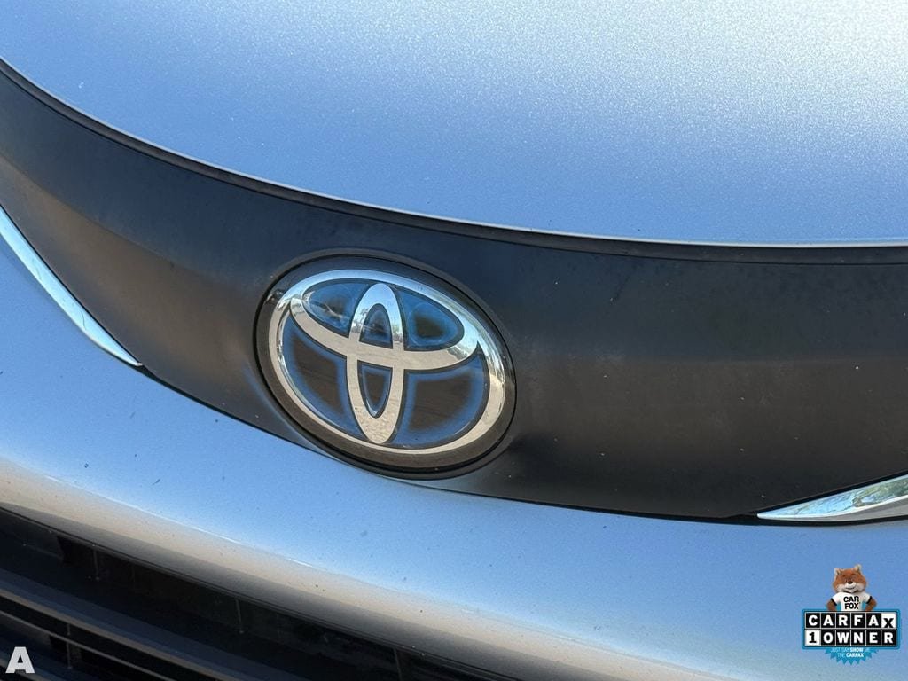 Used 2024 Toyota Sienna XLE FWD image 33