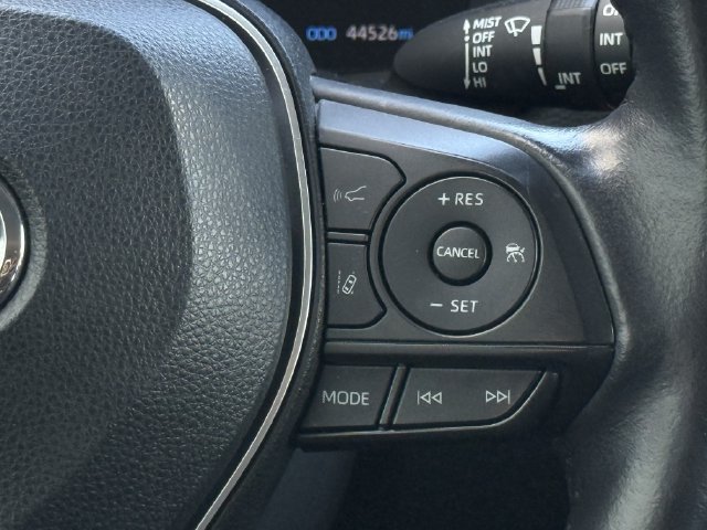 Used 2022 Toyota Corolla Cross LE FWD image 15