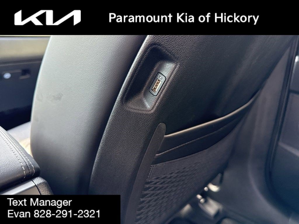 Used 2023 Kia Sorento EX w/ Panoramic Sunroof Package image 19