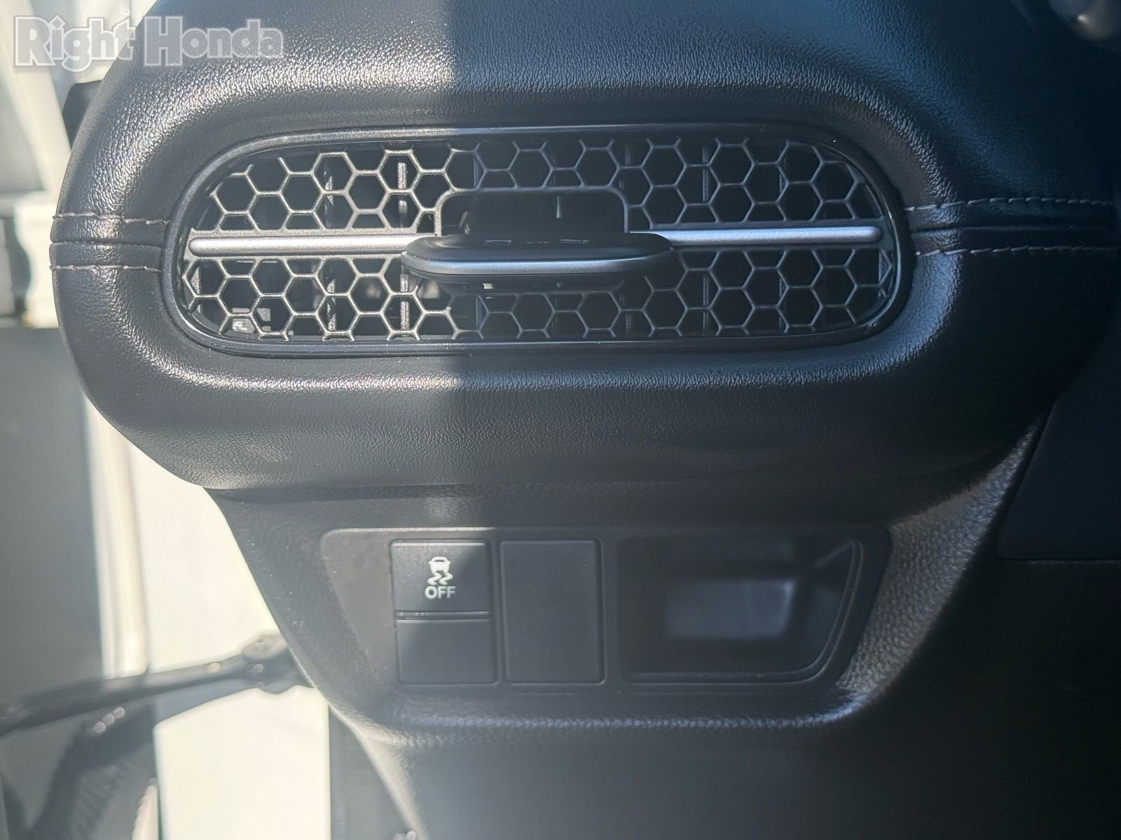 Used 2025 Honda HR-V EX-L image 15